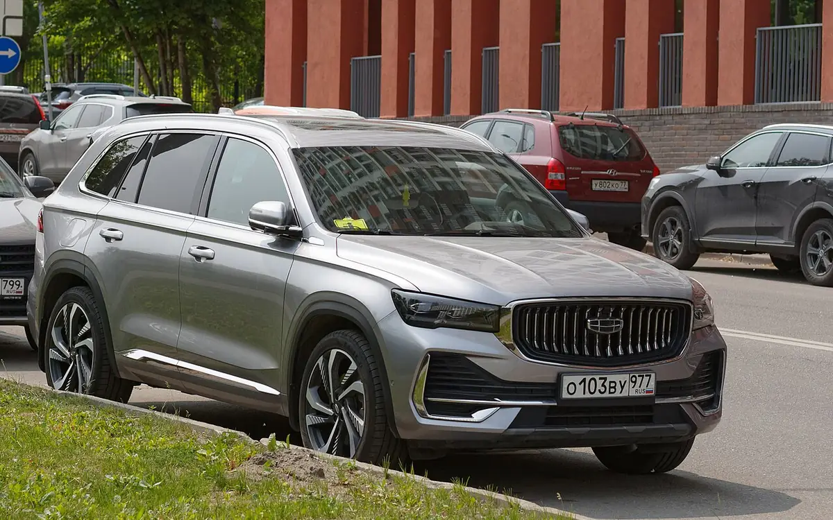 Geely Monjaro с мотором 2.0T мощнее 160 л.с.: при ввозе физлицом такая машина попадает под общую шкалу утильсбора. Фото: Retired electrician, CC0, Wikimedia Commons