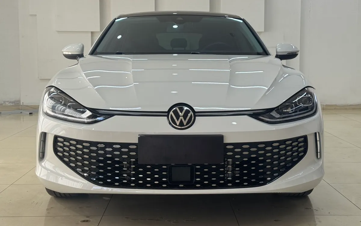 Volkswagen Lamando — ещё один седан, который делали специально для Китая